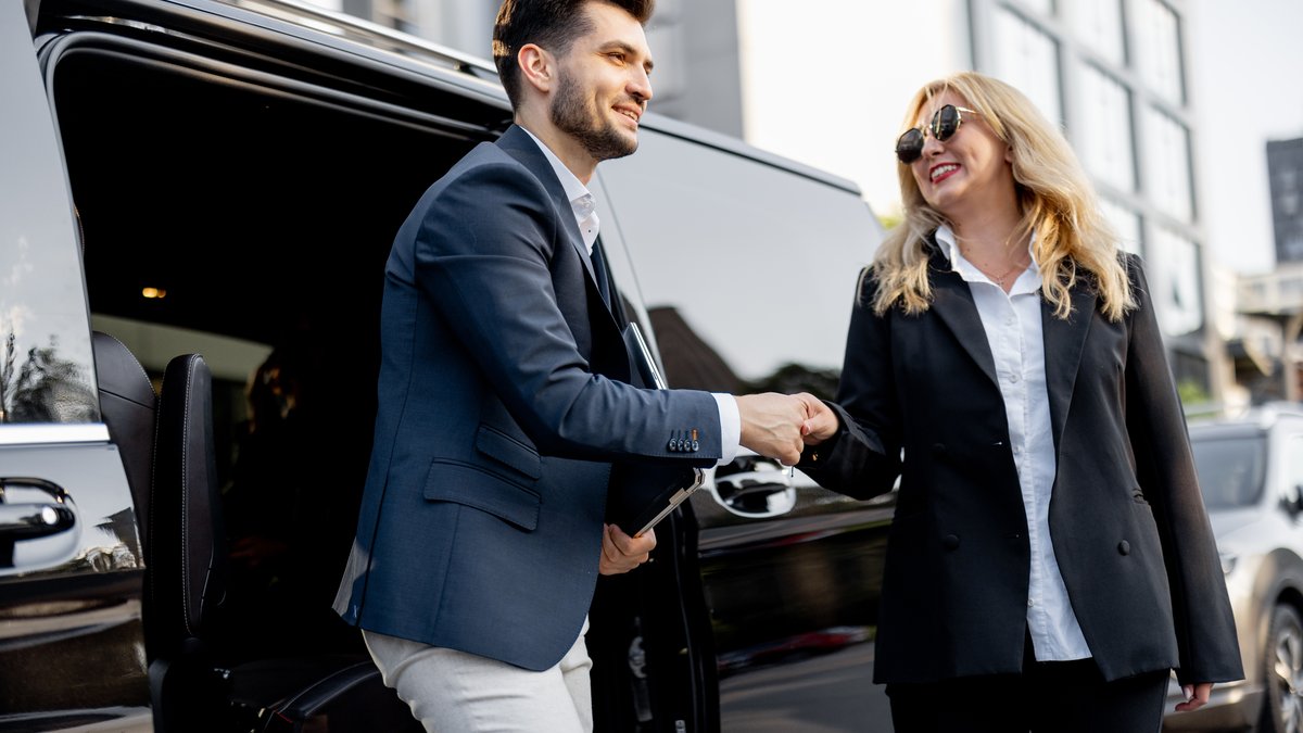 Airport Meet and Greet: Premium Limousine Services Explained